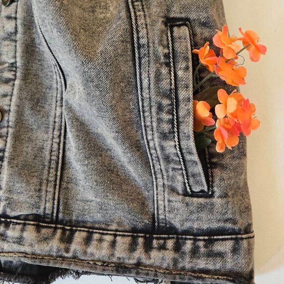 L&B Lucky and Blessed Womens Black Sequined Distressed Denim Jacket Large - Picture 8 of 13